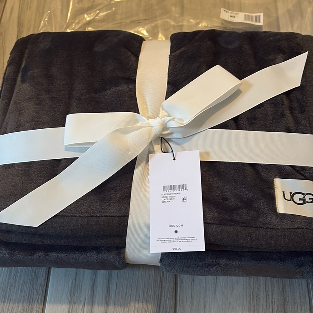 Ugg throw blanket